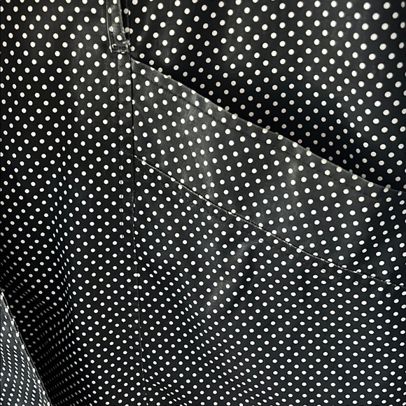 George Black and White Trench Coat with Wide Notched Lapel and Relaxed Fit - Picture 2 of 7